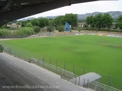 Stade-de-la-Petite-Crau_722601