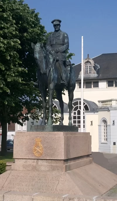 Statue-Douglas-Haig_352718