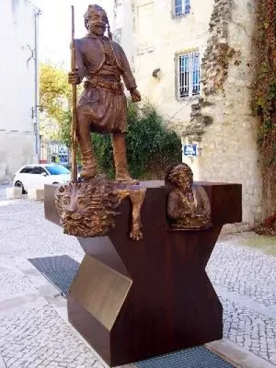 Statue-de-Tartarin-et-d039Alphonse-Daudet_664149