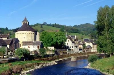 Ste-Eulalie-d039Olt-village-classe-parmi-les-Plus-Beaux-Villages-de-France-en-Aveyron-8211-Sainte-Eulalie-d039Olt_2243801