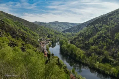 Suivez-la-guide-decouvrez-un-village-entre-riviere-et-rocher-8211-Livinhac-le-Haut_3526393