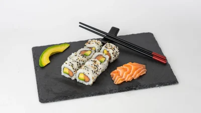Sushi-z039n-Foodtruck-5-8211-Le-Temple_3508812