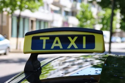 Taxi-Auboiron-8211-Chambon-sur-Voueize_1871342-1