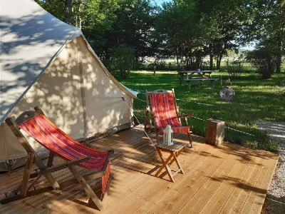 Tentes-safari-et-Tiny-House-a-l039Etang-du-Camp-8211-Senergues_2227965