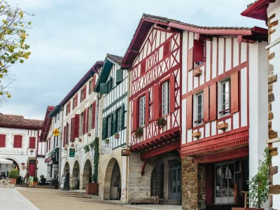 Terra-Aventura-8211-Cette-bastide-il-lui-manque-une-case_438758