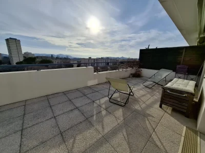 Terrasse-Massilia-8211-Marseille-12e-Arrondissement_2774421