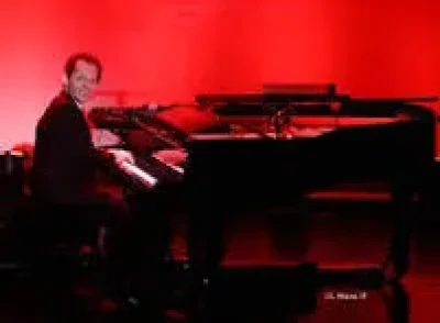 Theatre-musical-quotUne-vie-de-Pianistequot-au-centre-Alexis-Peyret-8211-13-12-2025-8211-Serres-Castet_2911697