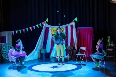 Theatre-–-Cirque-quotLes-Precieuses-Ridicules-font-leur-cirquequot-8211-23-08-2025-8211-Oysonville_2669074