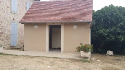 Toilettes-publiques-de-Beduer-8211-Beduer_3083639