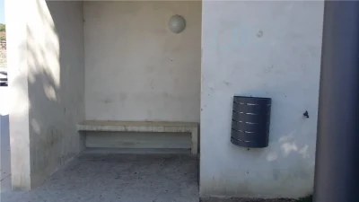 Toilettes-publiques-de-la-Nouvelle-place-8211-Limogne-en-Quercy_3081811