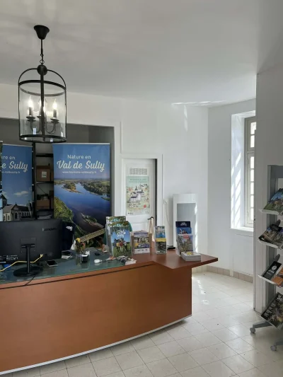 Tour-de-Baugy-8211-Accueil-saisonnier-de-l039office-de-tourisme-du-Val-de-Sully-8211-Sully-sur-Loire_3635161