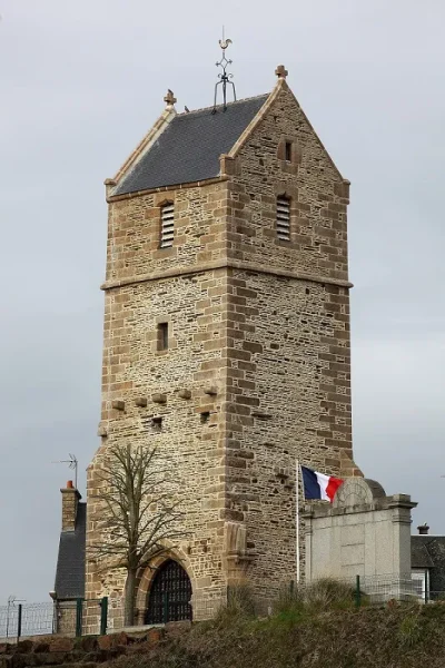 Tour-de-l039Ancienne-Eglise-8211-Saint-Hilaire-du-Harcouet_3664278