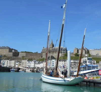 Tour-de-la-ville-en-autocar-8211-GRANVILLE-360°-Visites-guidees-8211-Granville_3666659