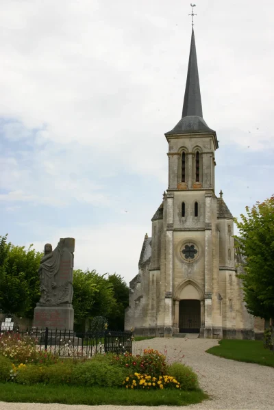 Un-jour-Une-eglise-8211-Villechetif-8211-Villechetif_3766549