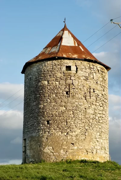 VILLAGE-DE-SAINT-LEONARD_567995