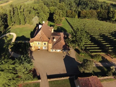VISITE-DU-VIGNOBLE-DU-CHATEAU-DE-SABAZAN-8211-Aignan_2430855