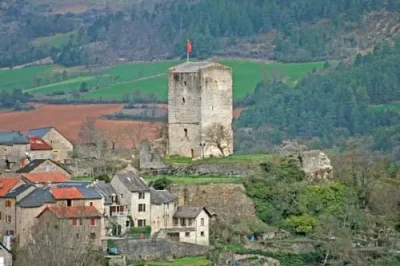 VISITE-GUIDEE-DE-CHANAC-8211-08-08-2025-8211-Chanac_2341851