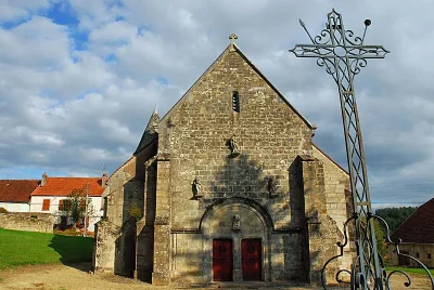 VISITE-GUIDEE-FAYL-BILLOT-8211-VIEILLE-EGLISE8230-DES-PIERRES-ET-DES-STATUES-QUI-NOUS-INTERROGENT-8211-Fayl-Billot_2448846