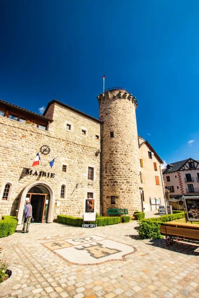 VISITE-GUIDEE-NOCTURNE-8211-LA-CITE-MEDIEVALE-DU-MALZIEU-8211-Le-Malzieu-Ville_2750193