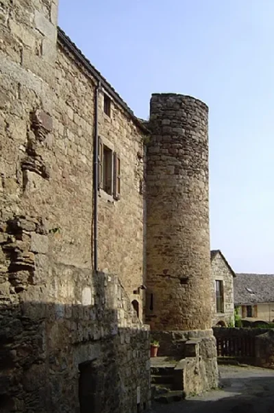 Vestiges-des-remparts-de-Castelnau-Pegayrols-8211-Castelnau-Pegayrols_2243362