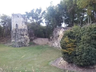 Vieux-Chateau-Roquefort_496607