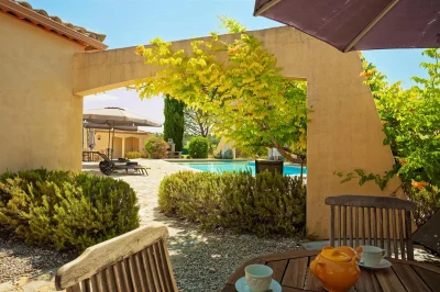 Villa-des-Cammaous-8211-Printemps-8211-Vacquieres_3678478