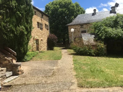 Village-Nature-de-Mergieux-meuble-Camoussel-8211-Najac_2246672