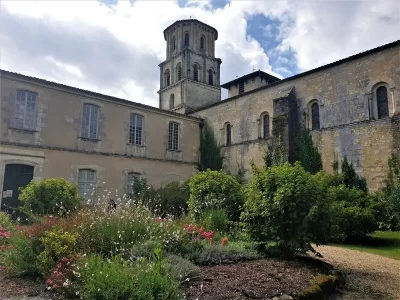 Village-de-Vertheuil_497742