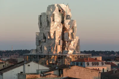 Visite-commentee-de-La-Tour-de-LUMA-un-parcours-artistique-et-architectural-8211-07-07-2025-8211-Arles_2865666