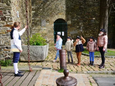 Visite-commentee-pour-les-enfants-Pirates-et-Corsaires-a-l039assaut-des-remparts-8211-11-02-2026-8211-Granville_3299834