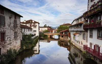 Visite-de-Saint-Jean-Pied-de-Portdu-royaume-de-Navarre-a-Compostelle-en-basque-8211-Saint-Jean-Pied-de-Port_2407373
