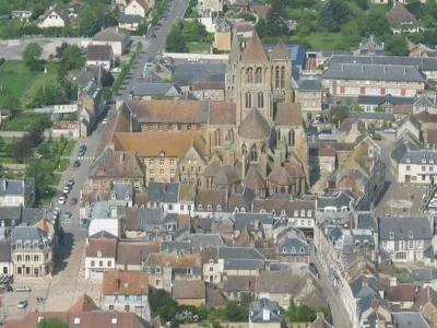 Visite-de-Saint-Pierre-sur-Dives-avec-smartphone-8211-Saint-Pierre-en-Auge_1391028