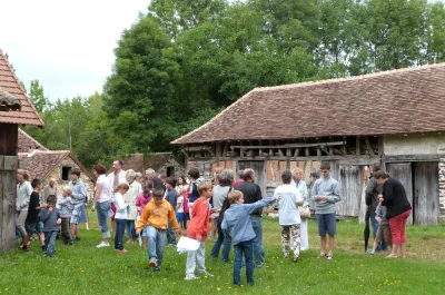 Visite-et-ateliers-enfants-a-Marcognac-8211-20-07-2025-8211-Saint-Yrieix-la-Perche_2671086