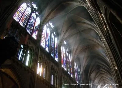 Visite-guidee-de-Metz-8211-art-en-lumiere-8211-les-vitraux-modernes-de-la-Cathedrale-8211-Metz_3204296