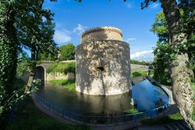 Visite-guidee-de-Mezieres-aux-flambeaux-en-hiver-8211-26-12-2025-8211-Charleville-Mezieres_2388942