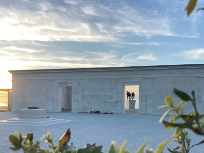 Visite-guidee-du-memorial-britannique-8211-Ver-sur-Mer_1391069