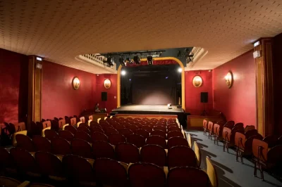 Visite-guidee-du-theatre-de-l039Oeuvre-dans-le-cadre-des-JEP-8211-20-09-2025-8211-Marseille-1er-Arrondissement_2896117