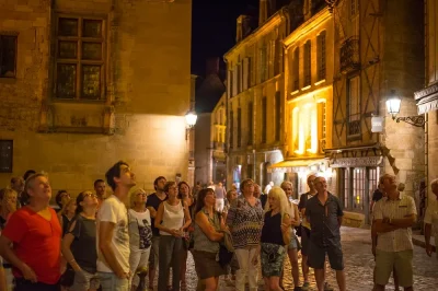 Visite-nocturne-de-Sarlat-Histoire-d039une-ville-8211-16-09-2025-8211-Sarlat-la-Caneda_2982830