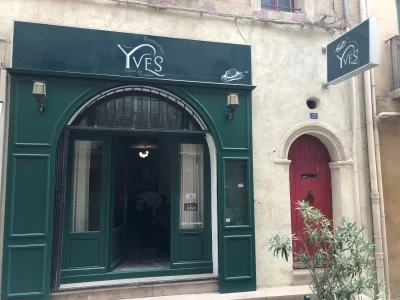 Yves-restaurant_544555