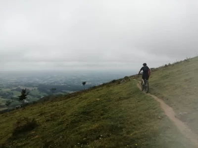 ZEHARKA-8211-Bixente-OYHENART-Accompagnateur-en-montagne_999882
