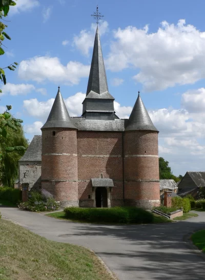 glise-fortifiee-Saint-Theodulphe_553212