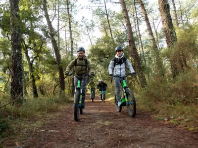 iZi-Rider-8211-Balade-en-trottinette-electrique-en-foret_1061699