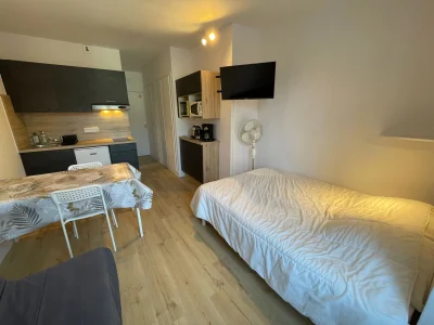 peron-n°7-8211-La-Roche-Posay_3378360